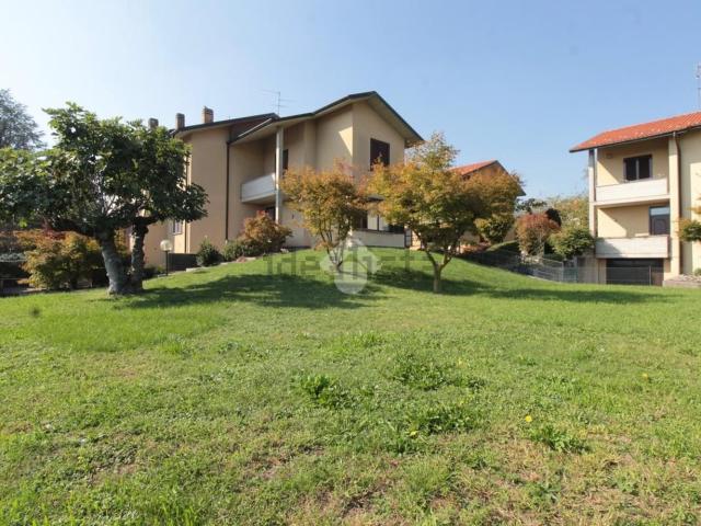 Appartamento in vendita di 190 m² in Via IV Novembre, 15