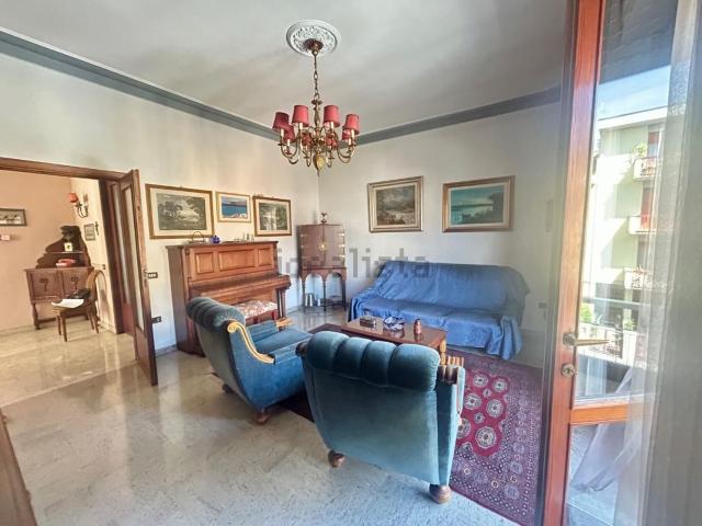Appartamento in vendita di 192 m² in Via Jacopo della Quercia, 50053