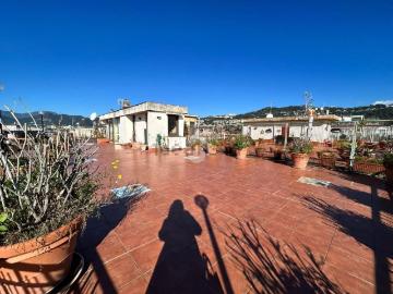 Appartamento in vendita di 190 m² in Via Madonna di Fatima, 21