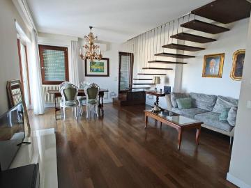 Appartamento in vendita di 190 m² in Via Masaccio, 26