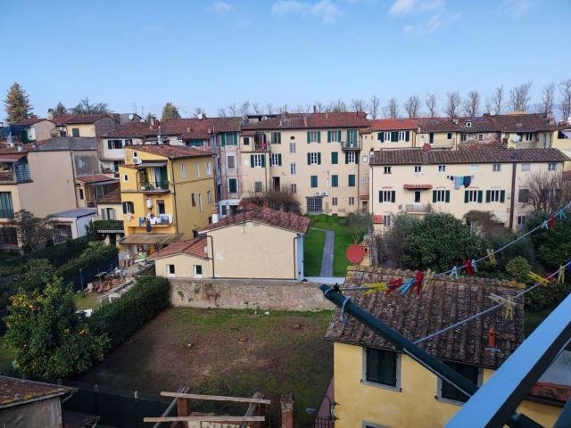 Appartamento in vendita di 190 m² in Via Michele Rosi