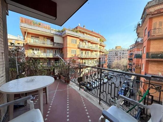 Appartamento in vendita di 190 m² in Via Nadina Helbig