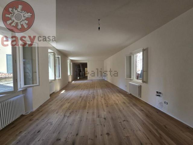 Appartamento in vendita di 190 m² in Via Santa Giustina