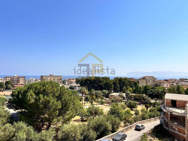 Appartamento in vendita di 190 m² in Via Segesta