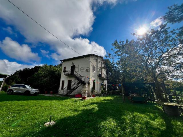 Appartamento in vendita di 190 m² in Via Poligono, 1
