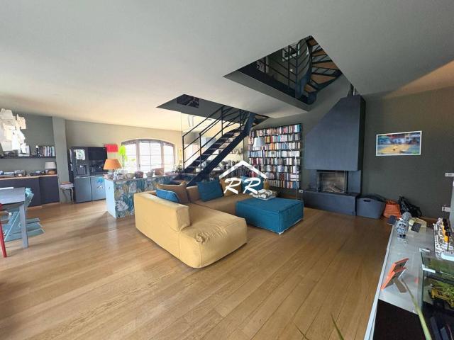 Appartamento in vendita di 190 m² in Via Pietrasanta, 12