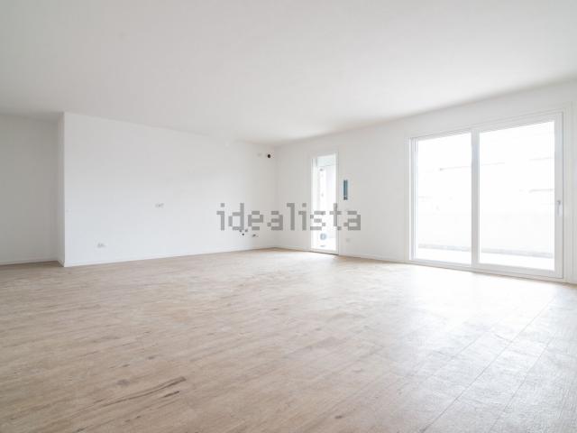 Appartamento in vendita di 190 m² in Via Pilade Bronzetti