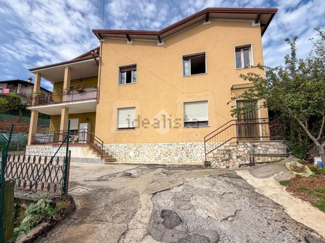 Appartamento in vendita di 190 m² in Via Primo Maggio, 43