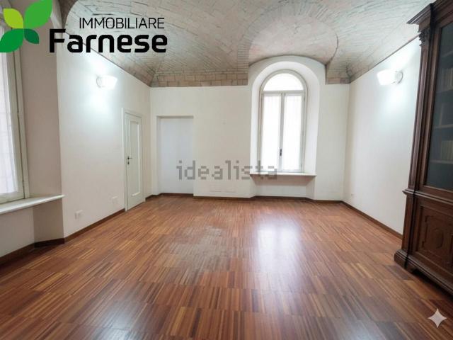 Appartamento in vendita di 190 m² in Via Roma, 45