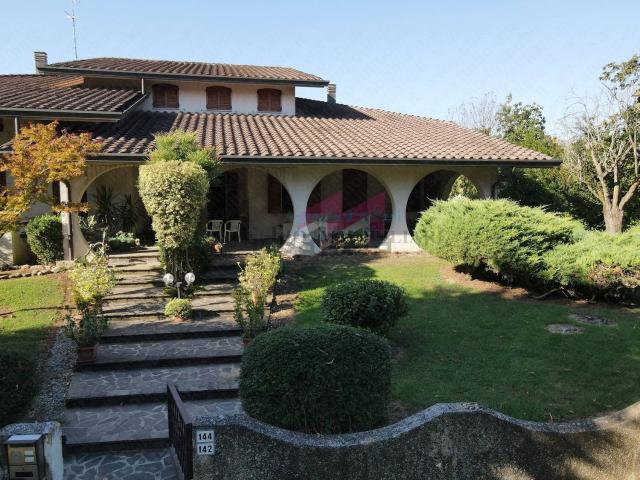 Appartamento in vendita di 190 m² in Via Roma, 142