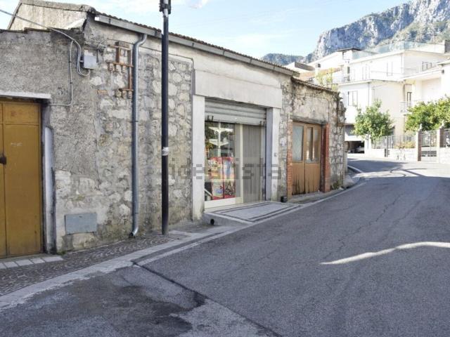 Appartamento in vendita di 190 m² in Via Roma