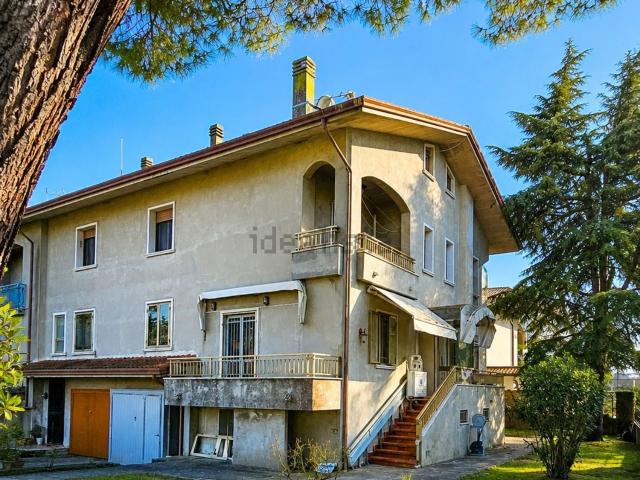 Appartamento in vendita di 190 m² in Via Riva del Varoggio, 67