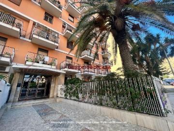 Appartamento in vendita di 190 m² in Via Ruggero Marturano, 22