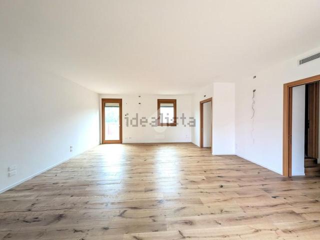 Appartamento in vendita di 190 m² in Via Tommaso Salsa