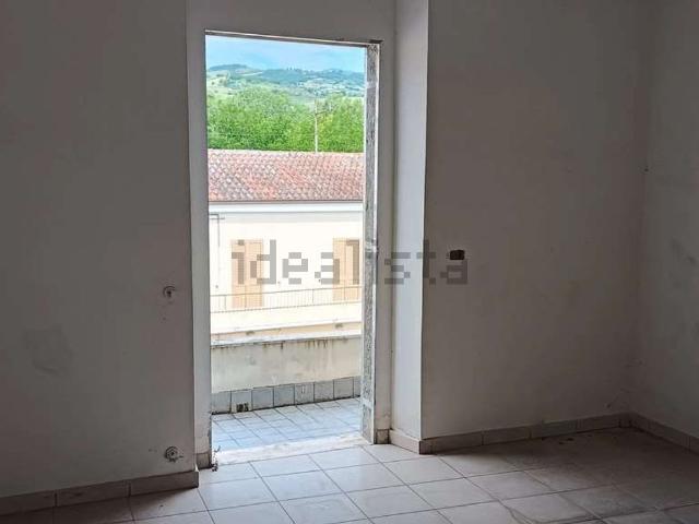 Appartamento in vendita di 190 m² in Via Tiburtina Valeria, 3