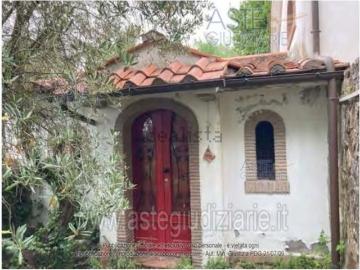 Appartamento in vendita di 190 m² in Via Vecchia Maremmana, 3