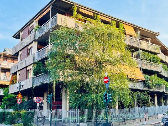 Appartamento in vendita di 190 m² in Via Villa della Regina, 12