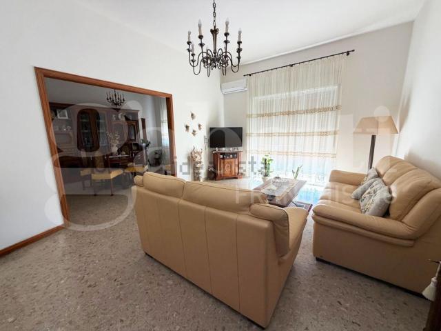 Appartamento in vendita di 190 m² in Via Vincenzo di Matteo