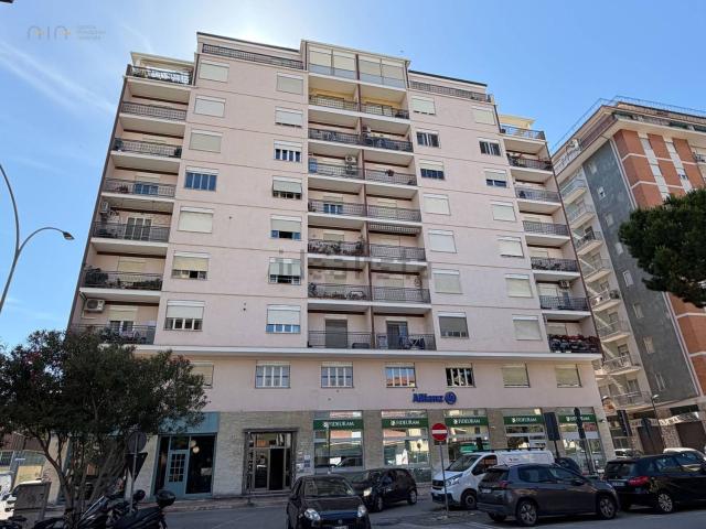 Appartamento in vendita di 190 m² in Viale Alcide De Gasperi, 98