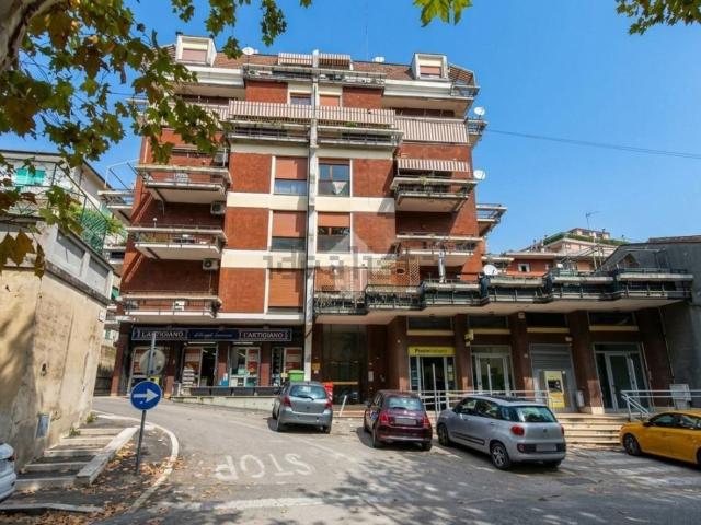 Appartamento in vendita di 190 m² in Viale Giuseppe De Vito, 41
