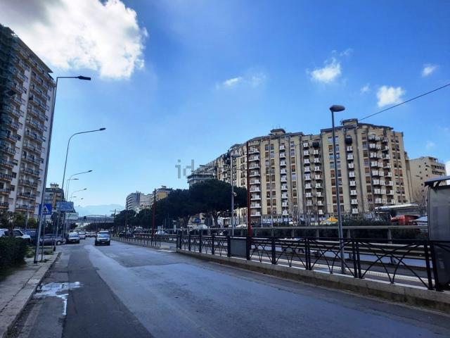 Appartamento in vendita di 190 m² in Viale Regione Siciliana, 2631