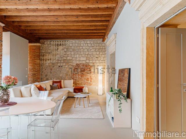 Appartamento in vendita di 190 m² in Vicolo Scaletta Santo Stefano, 7