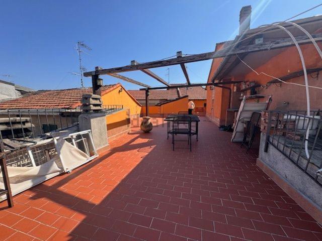 Appartamento in vendita di 190 m² in Borgo D&apos Oneglia