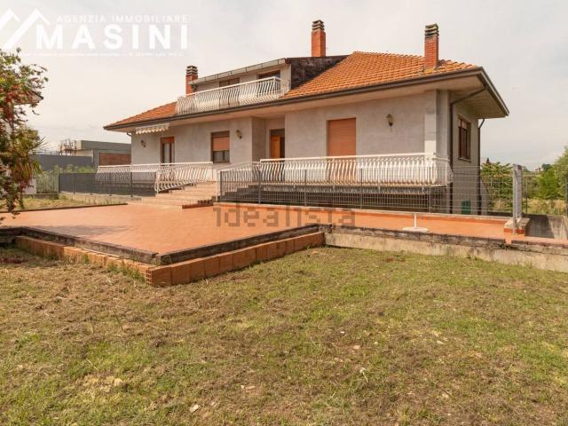 Appartamento in vendita di 190 m² in Contrada Mancini, 135
