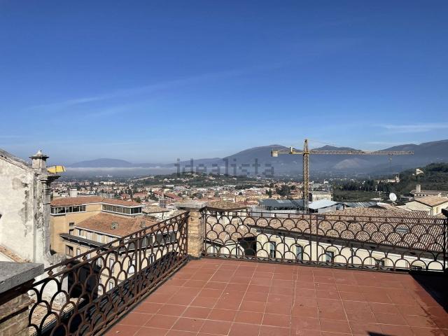 Appartamento in vendita di 190 m² in Corso Giuseppe Mazzini