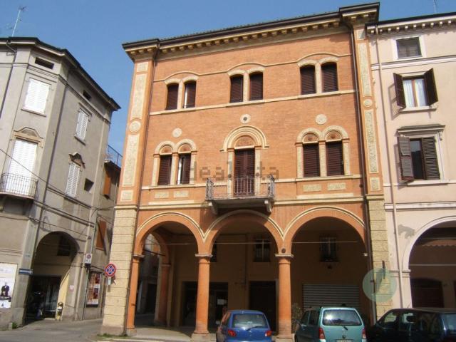 Appartamento in vendita di 190 m² in Corso Sandro Cabassi, 30