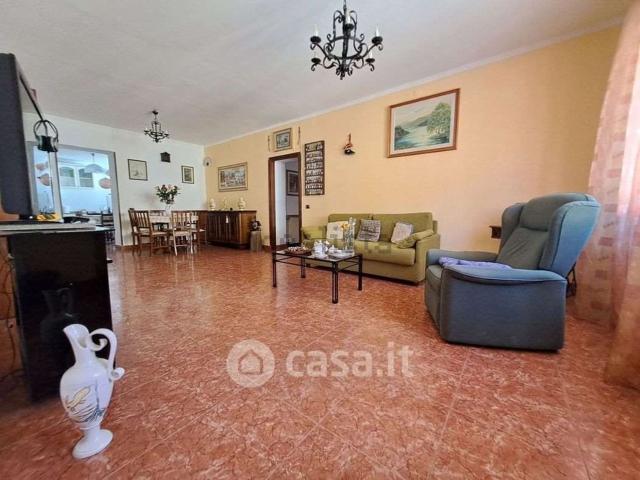 Appartamento in vendita di 190 m² in Località Rossi, 24