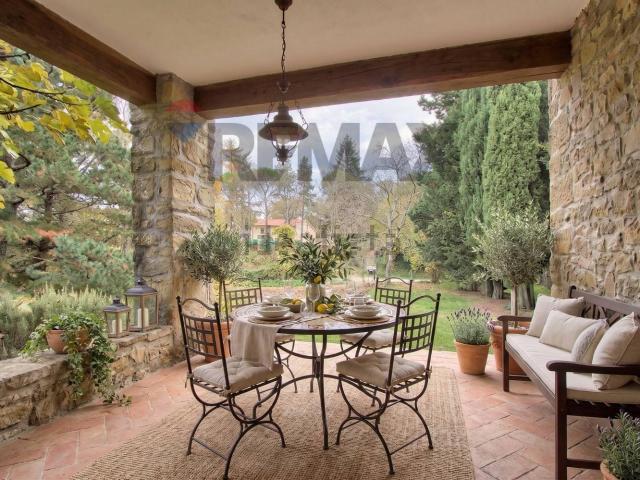 Appartamento in vendita di 190 m² in Strada della Cortona, 28