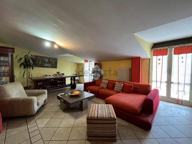 Appartamento in vendita di 191 m² in Via Crocefisso, 18
