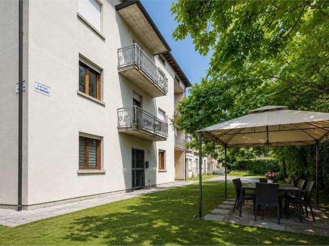 Appartamento in vendita di 191 m² in Via Bondione, 26