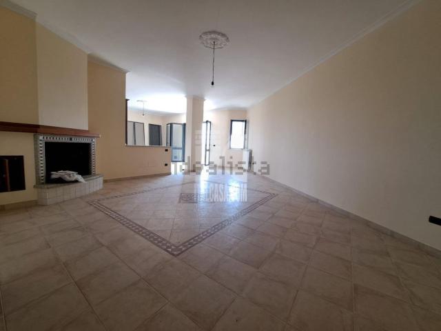 Appartamento in vendita di 191 m² in Via degli Arbusti