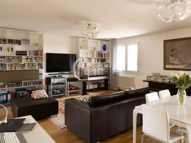 Appartamento in vendita di 191 m² in Via della Quercia