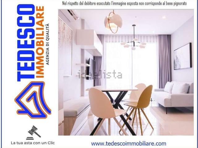 Appartamento in vendita di 191 m² in Via Santi Giovanni e Paolo