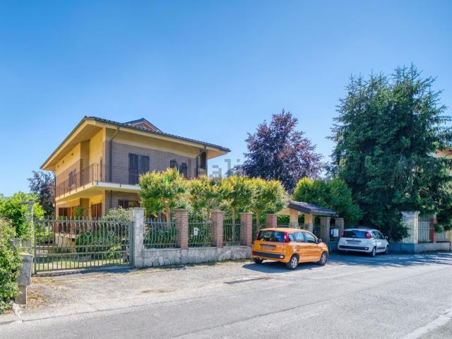 Appartamento in vendita di 191 m² in Via Raffaello, 9