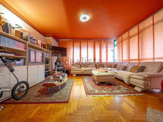 Appartamento in vendita di 191 m² in Viale Italia, 24
