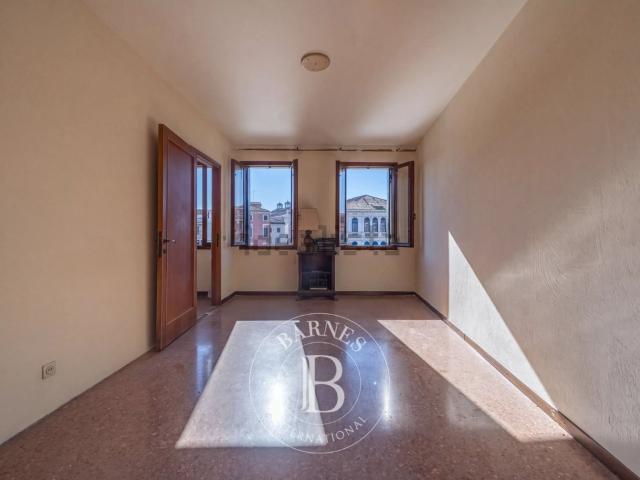 Appartamento in vendita di 191 m² in Calle dei Cinque