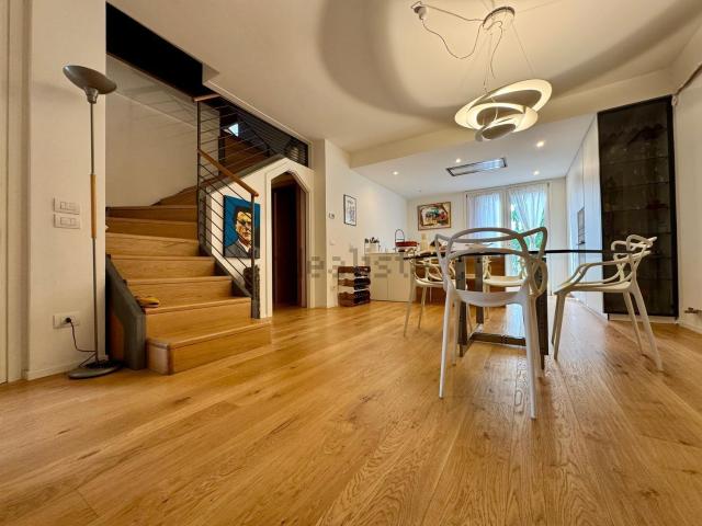 Appartamento in vendita di 192 m²