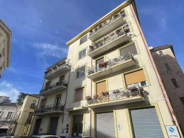 Appartamento in vendita di 192 m² in Via Giuseppe Raffaelli