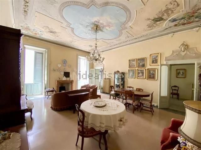 Appartamento in vendita di 192 m² in Via Dante