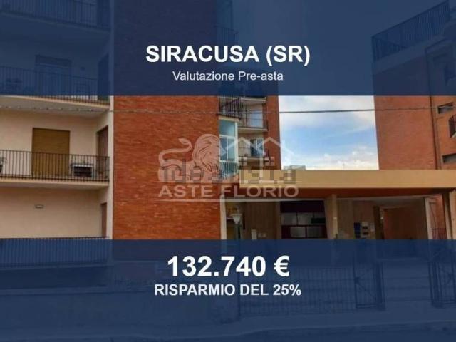 Appartamento in vendita di 192 m² in Via dell&apos Olimpiade, 4