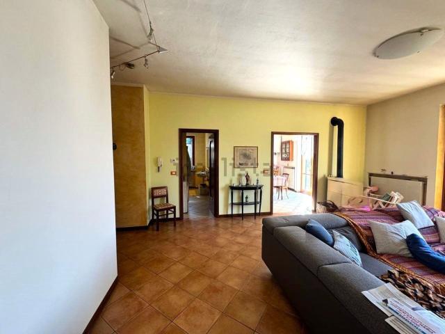 Appartamento in vendita di 192 m² in Via Fratelli Kennedy