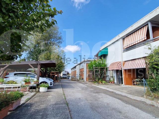 Appartamento in vendita di 192 m² in Via Nazionale, 164