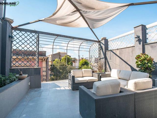 Appartamento in vendita di 192 m² in Via Saturno