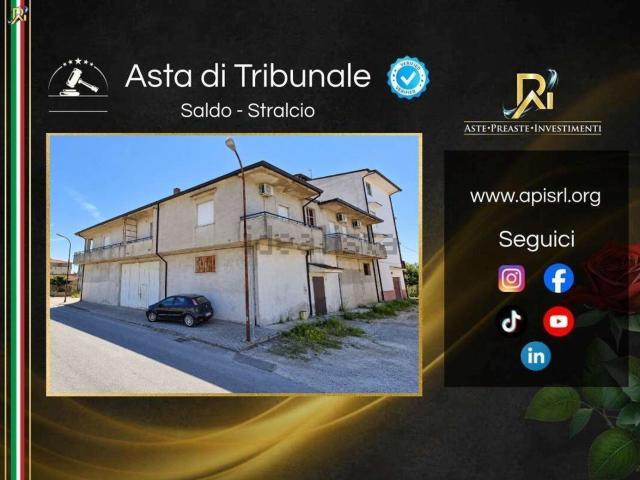 Appartamento in vendita di 192 m² in Via Padre Pacifico Zaccaro