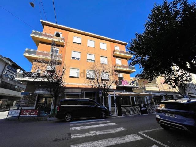 Appartamento in vendita di 192 m² in Via Vittorio Veneto, 5