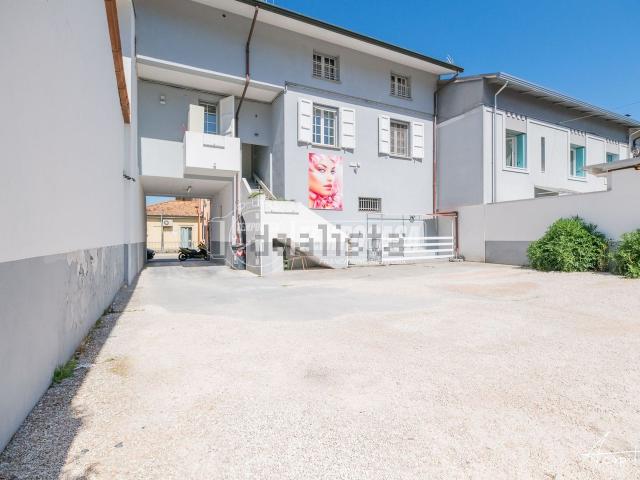 Appartamento in vendita di 193 m² in Via Cervese, 2630